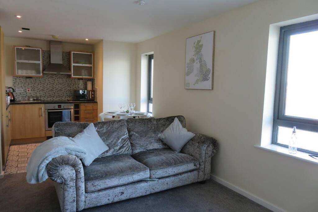 Home From Home With Fantastic Views 2 Runcorn Bagian luar foto