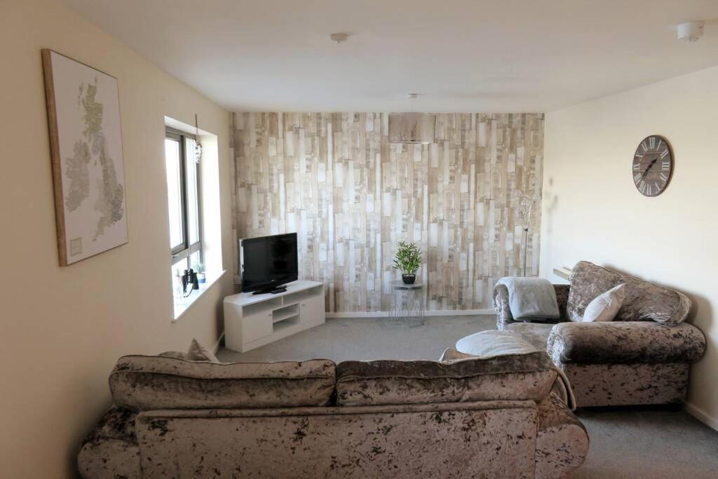 Home From Home With Fantastic Views 2 Runcorn Bagian luar foto