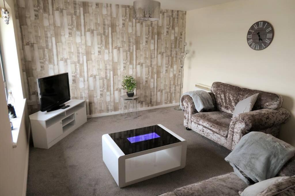 Home From Home With Fantastic Views 2 Runcorn Bagian luar foto